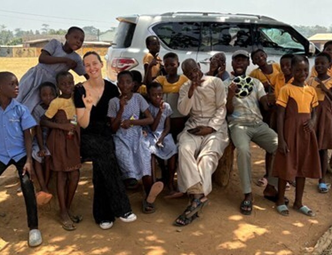 Melanie met leerlingen ashanti school of deaf