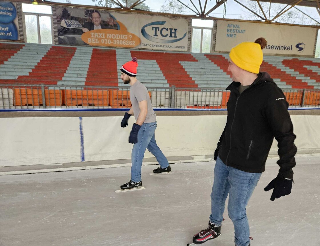 2 Foto schaatsen bij interview Marieke en Stefan aangeleverd